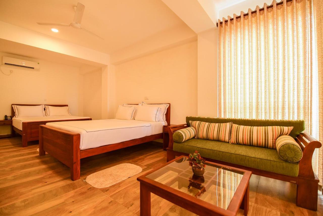 Chaaya Inn Hotel Hikkaduwa Exterior photo