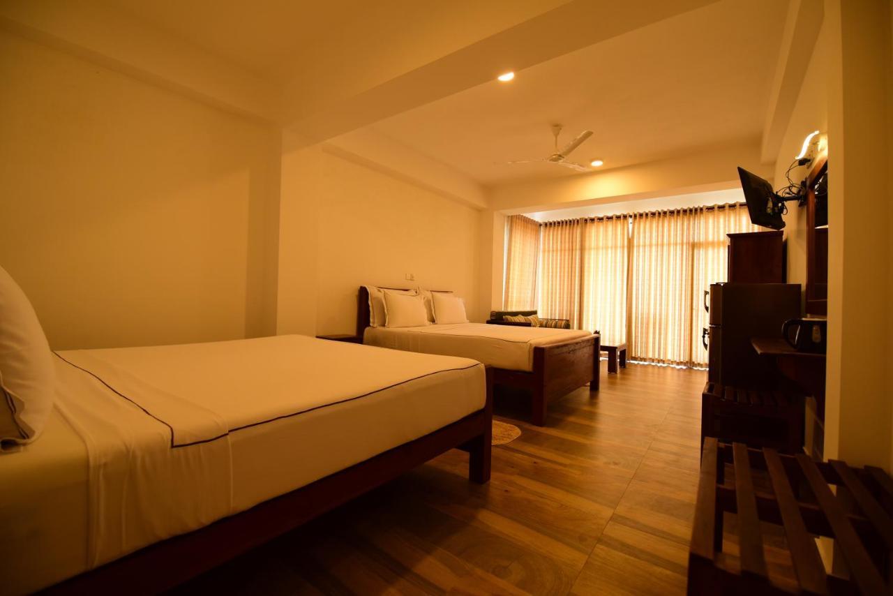 Chaaya Inn Hotel Hikkaduwa Exterior photo