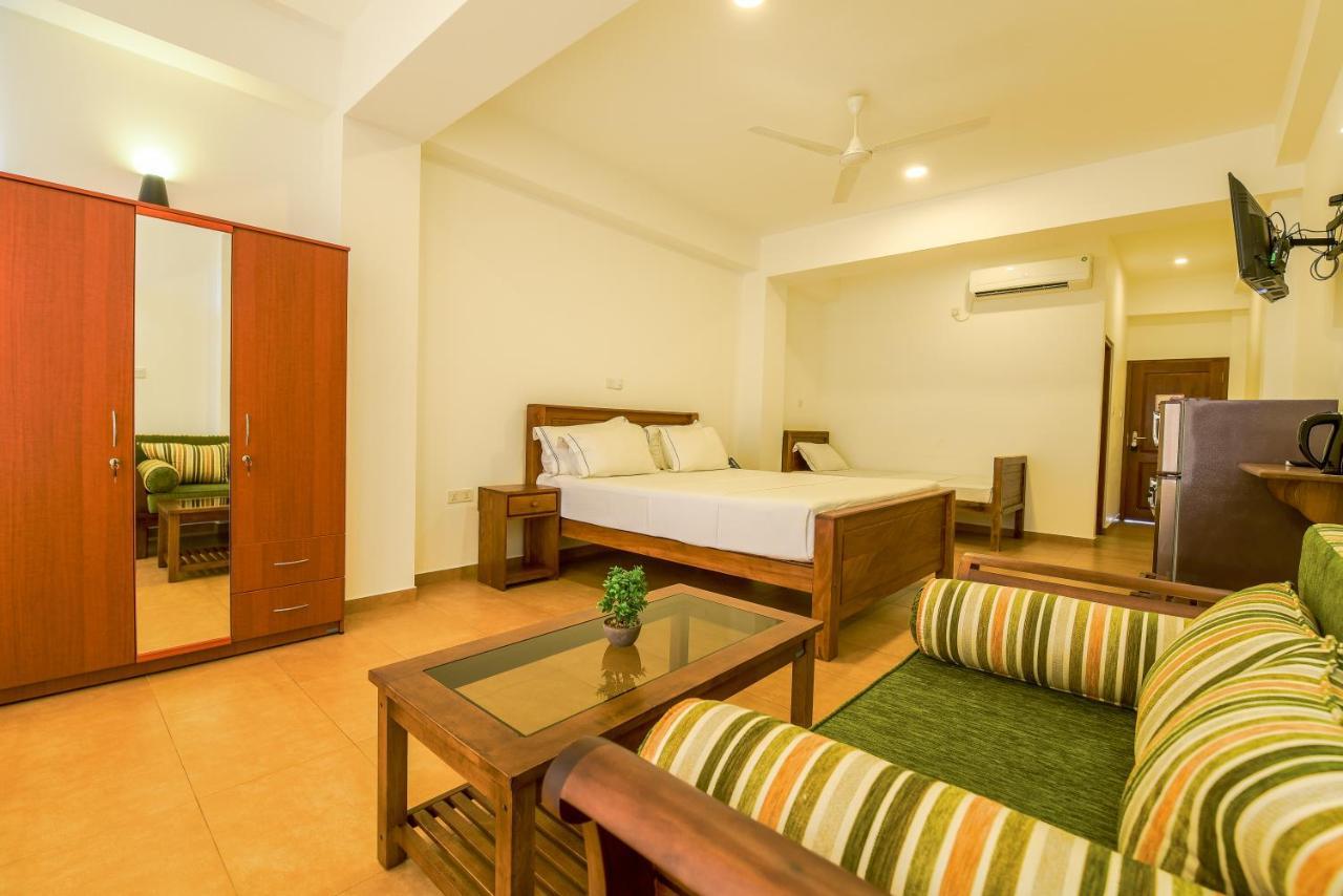 Chaaya Inn Hotel Hikkaduwa Exterior photo