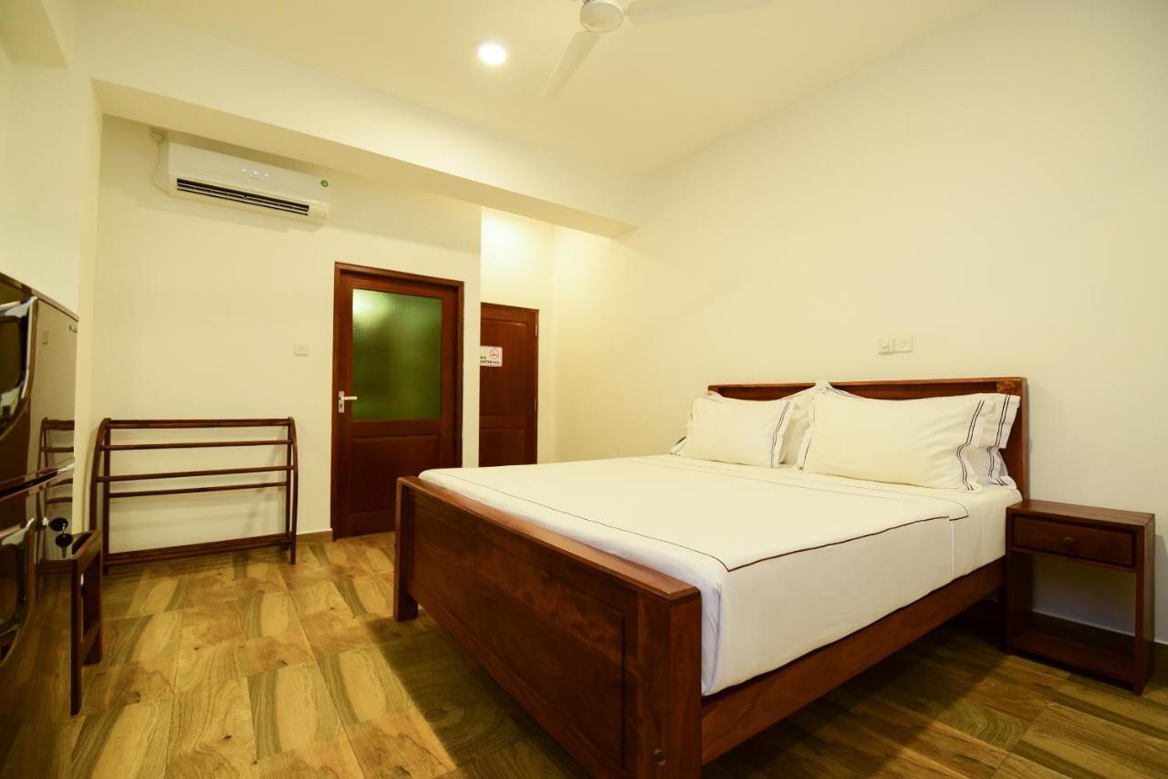 Chaaya Inn Hotel Hikkaduwa Exterior photo